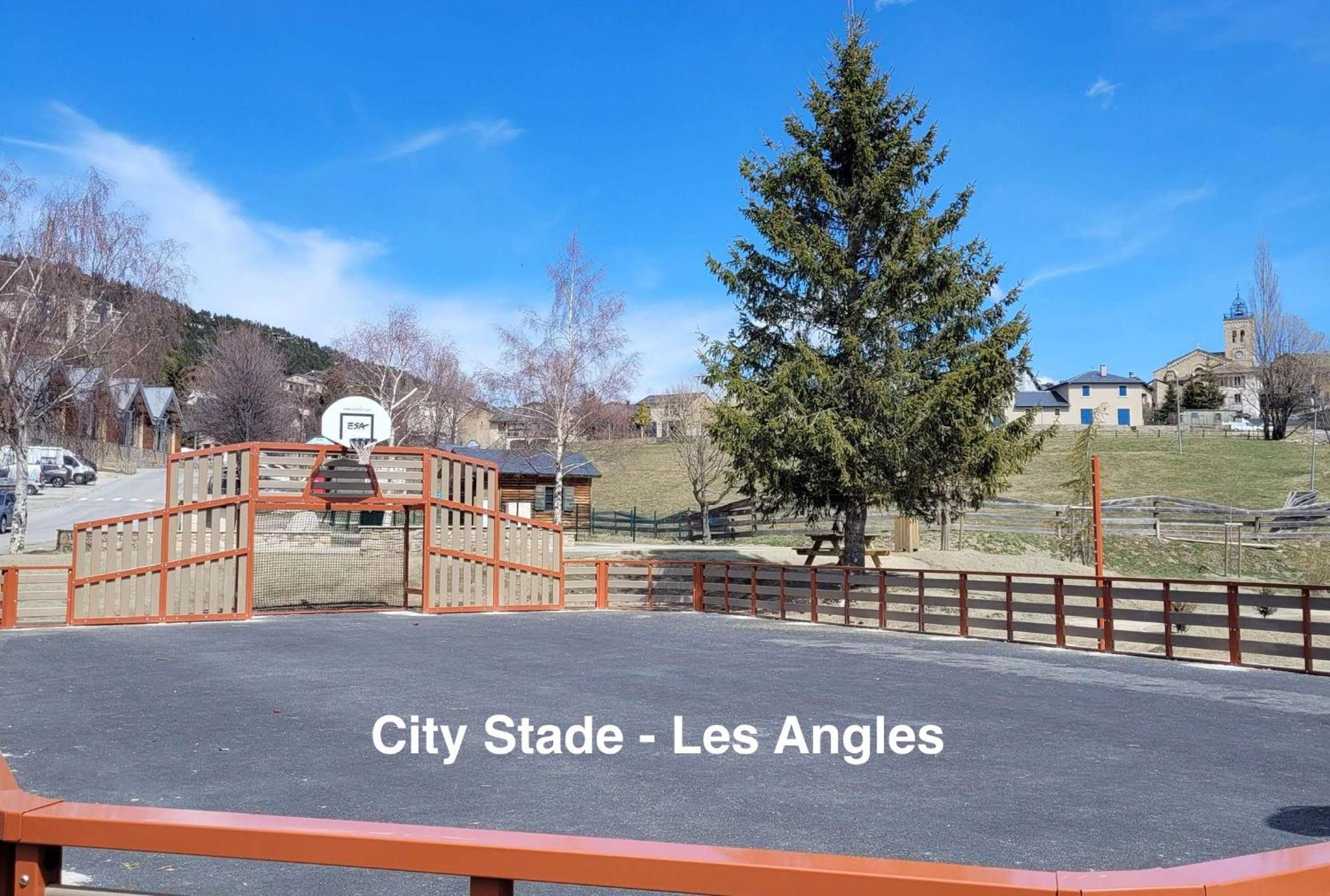 Chalet Vue Sous Cet Angles Bagian luar foto