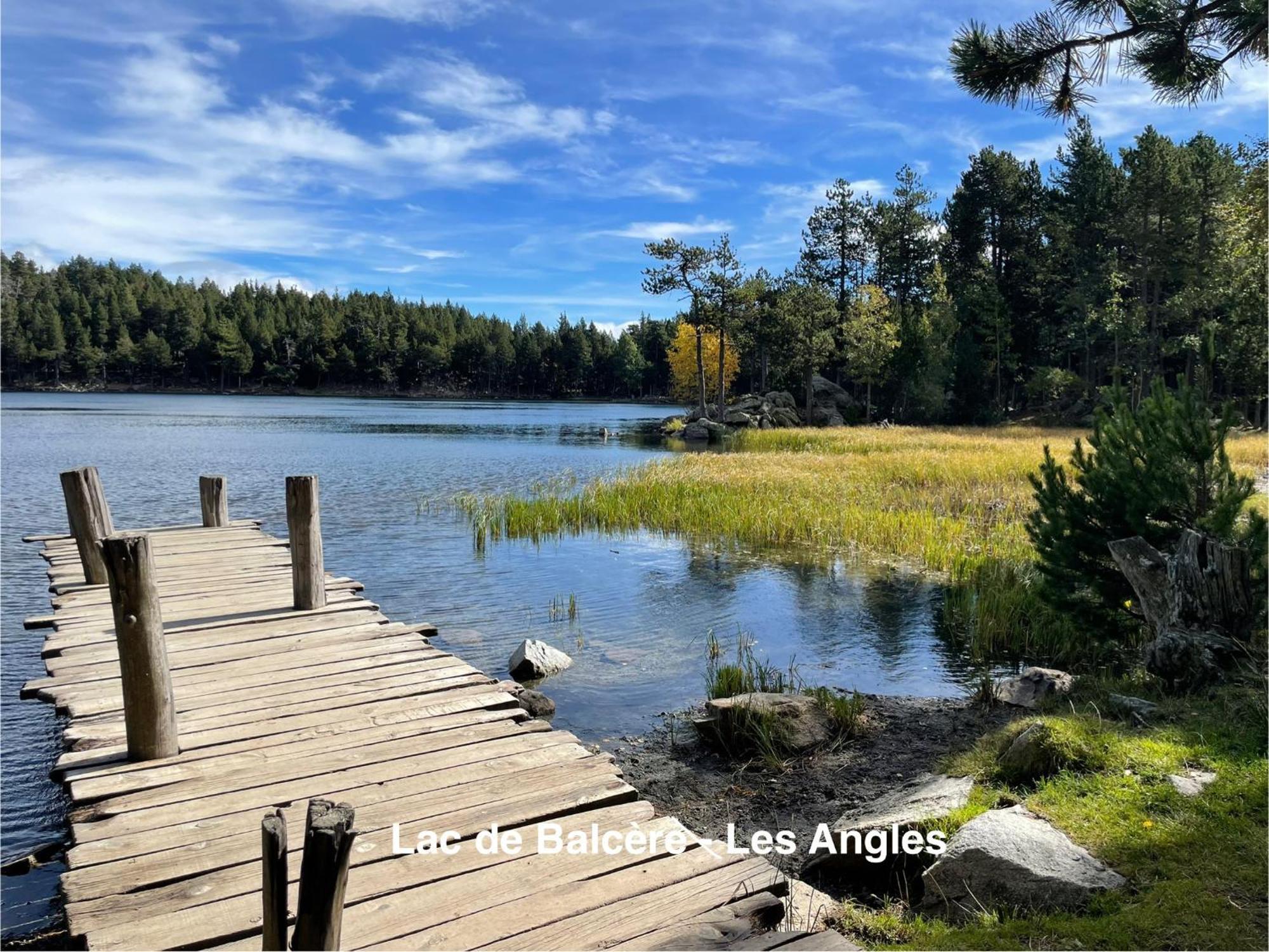 Chalet Vue Sous Cet Angles Bagian luar foto